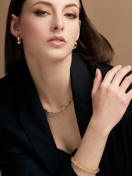 Gold Braided Twist Mag Closure Necklace|8425