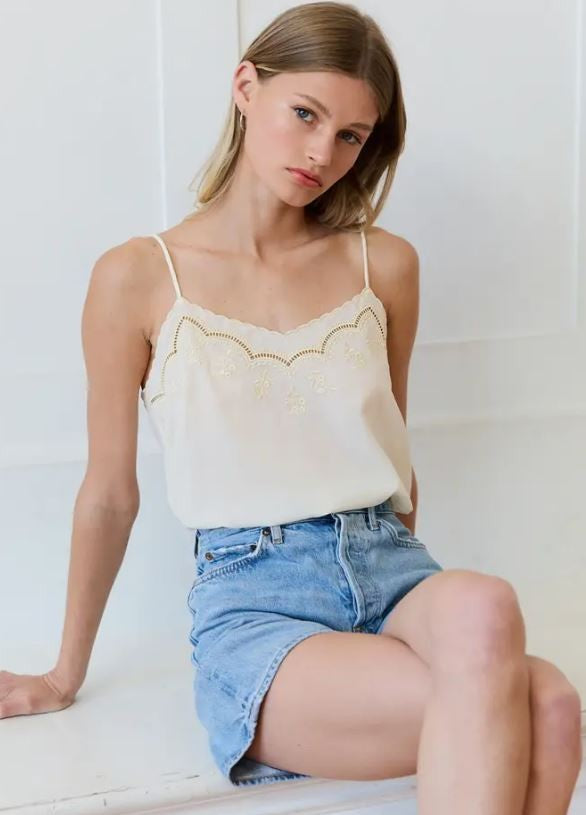 Lace Embroidered cami|7768