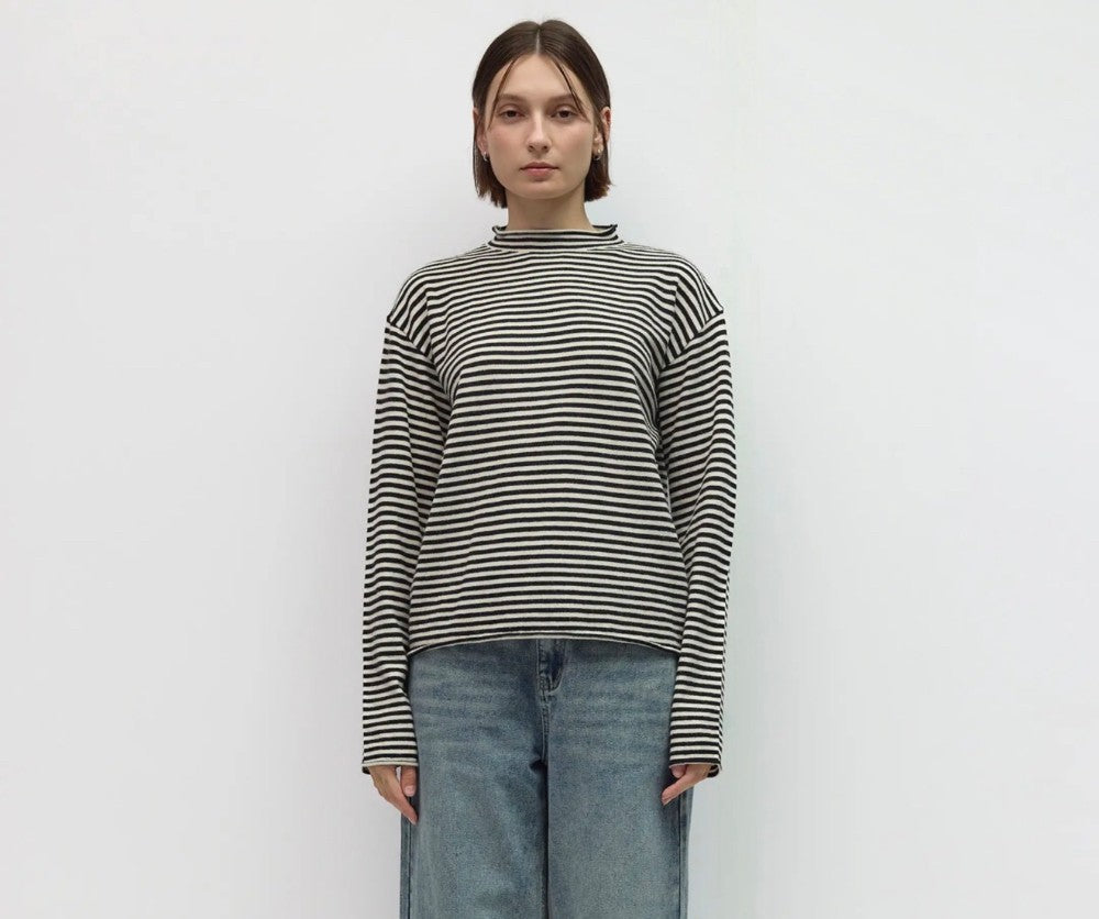striped sweater black and cream|8324