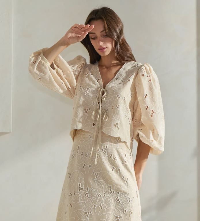 Floral Eyelet-Embroidered Top|6267
