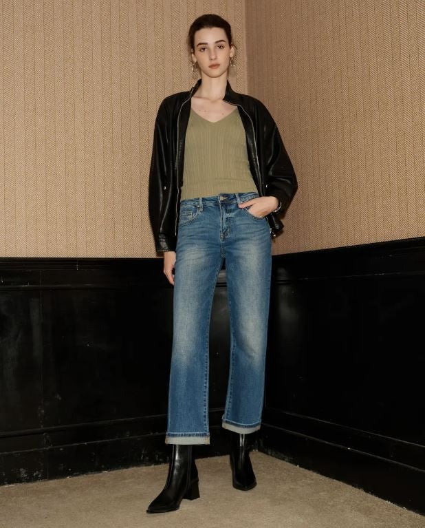 Mid Rise Straight Jeans w Finished Hem|6640