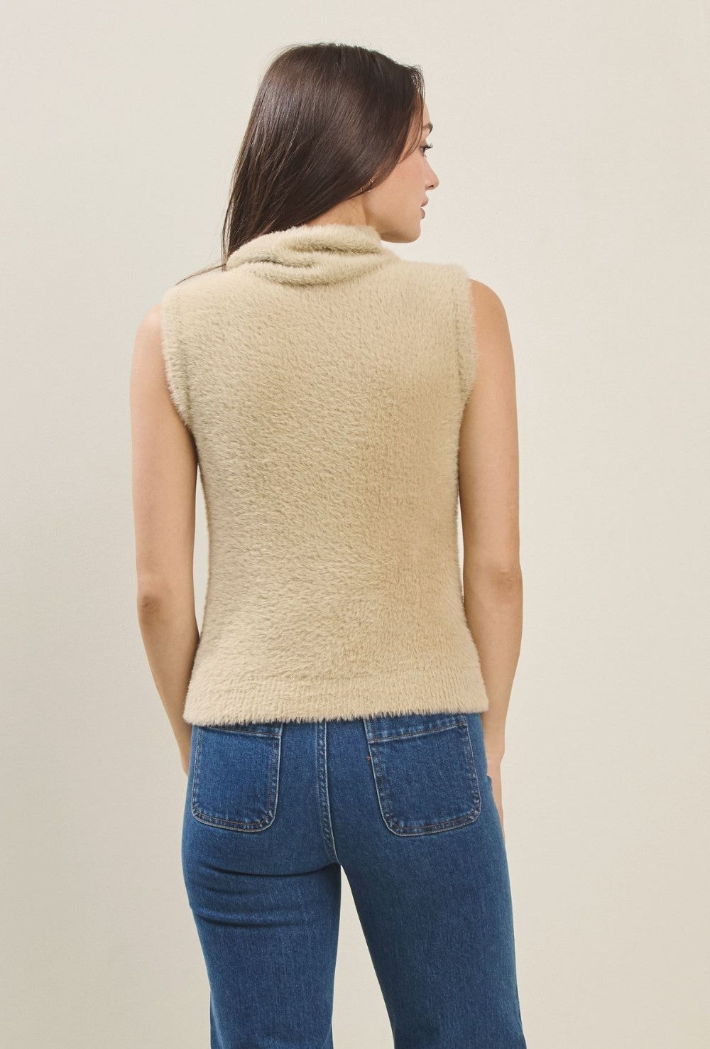 Fuzzy Turtleneck Vest- Taupe|6725